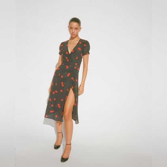 Realisation Teale Cherry Silk Wrap Dress (SEE DESCRIPTION) - Picture 2 of 10